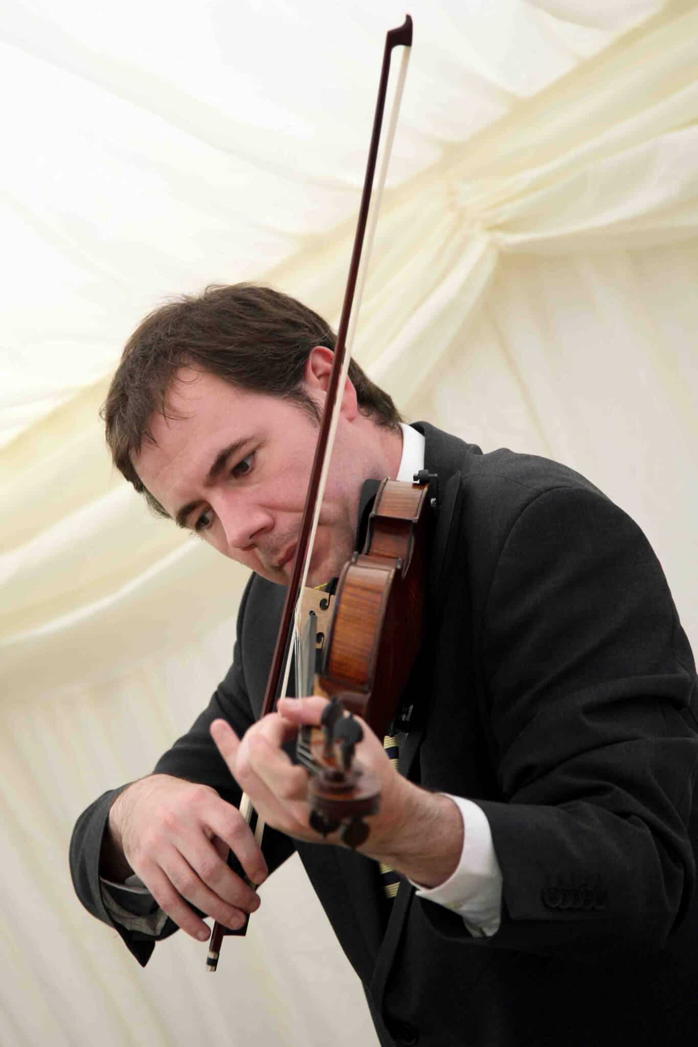 Violinist for weddings